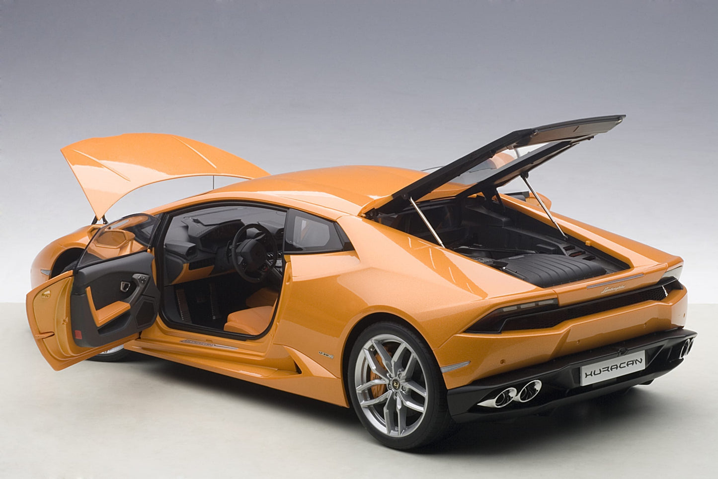 Macheta auto Lamborghini Huracan LP610-4 (2014) 1:12 AutoArt