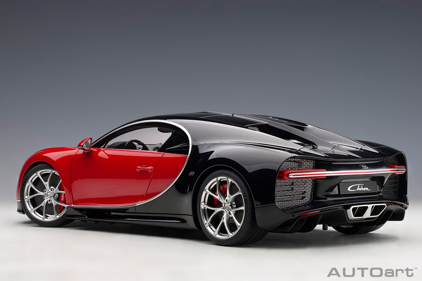 Macheta auto Bugatti Chiron (2017) 1:12 AutoArt