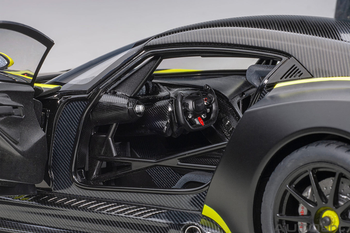 Macheta auto Aston Martin Vulcan (2015) 1:18 AutoArt