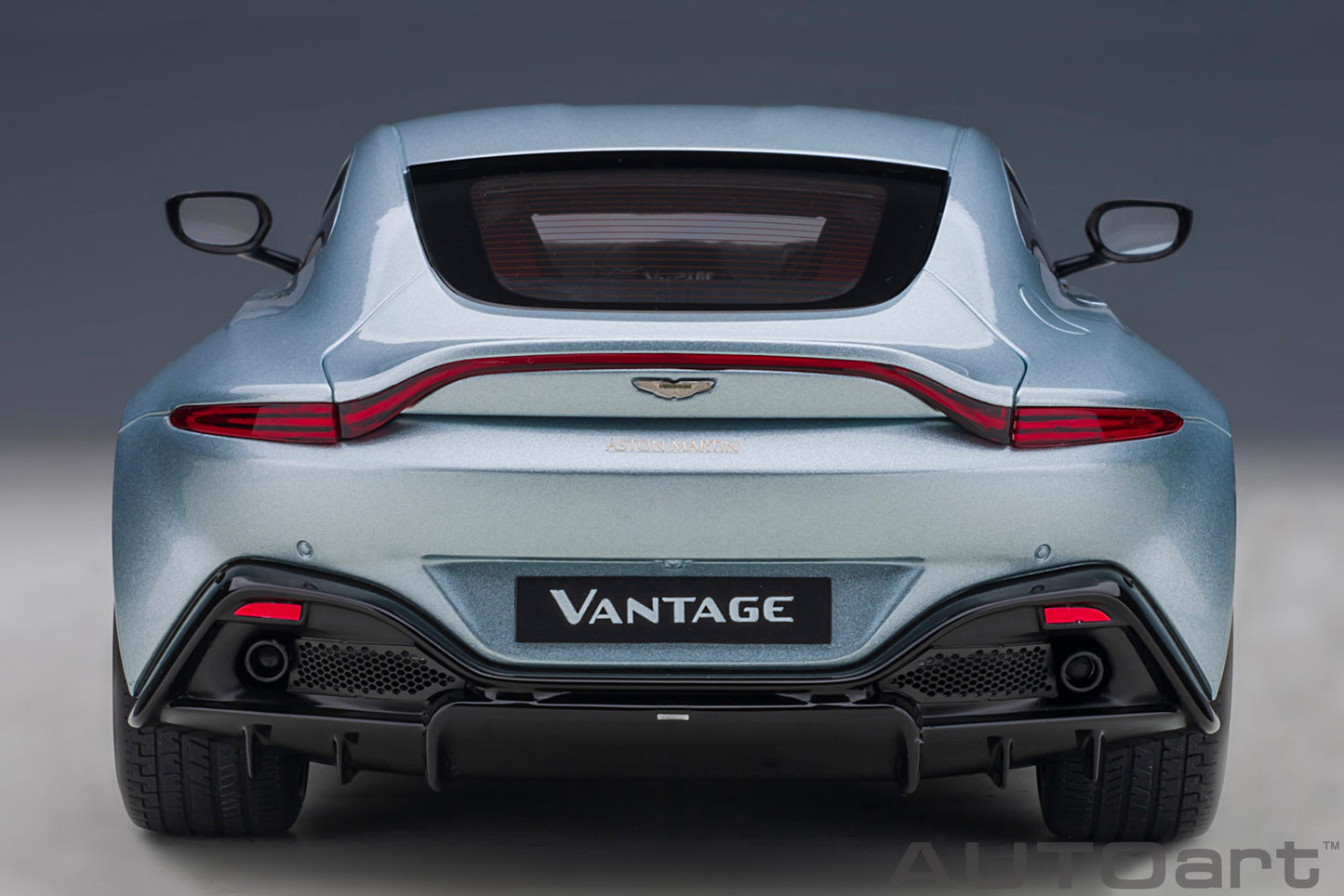 Macheta auto Aston Martin Vantage (2019) 1:18 AutoArt