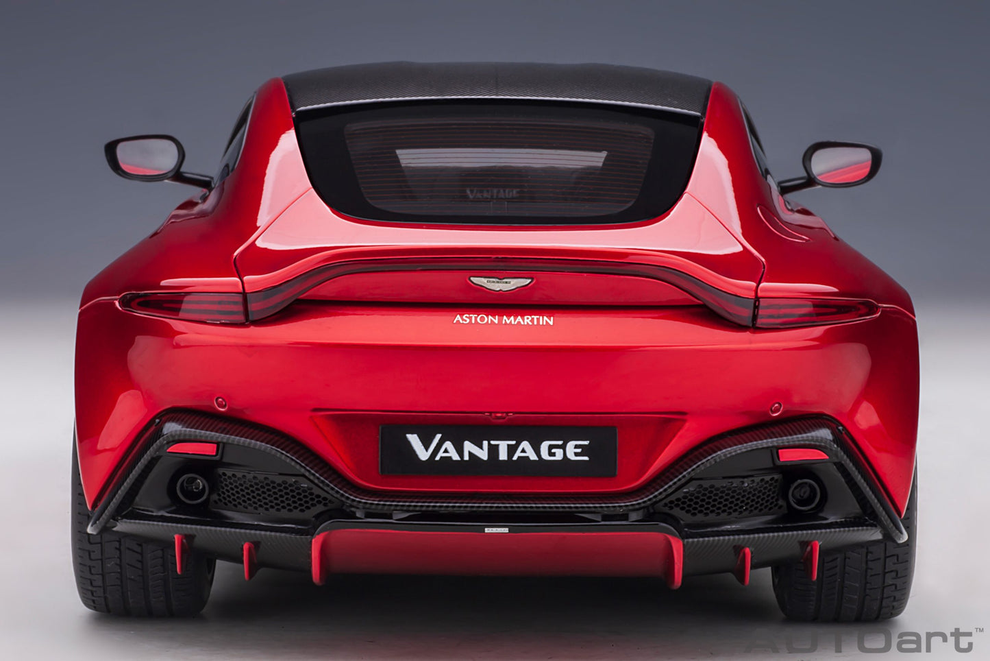Macheta auto Aston Martin Vantage (2019) 1:18 AutoArt