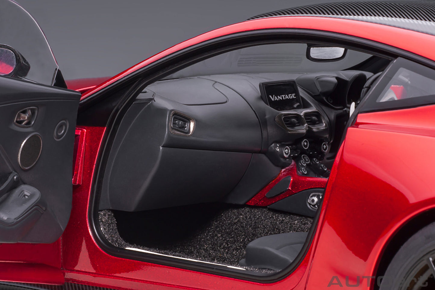Macheta auto Aston Martin Vantage (2019) 1:18 AutoArt