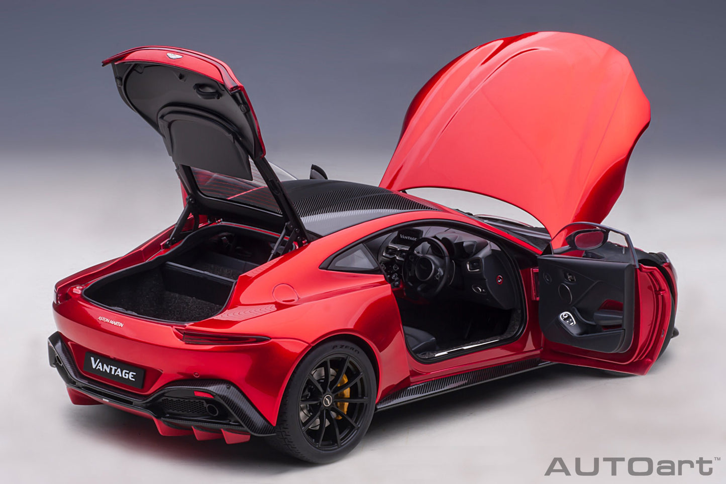 Macheta auto Aston Martin Vantage (2019) 1:18 AutoArt