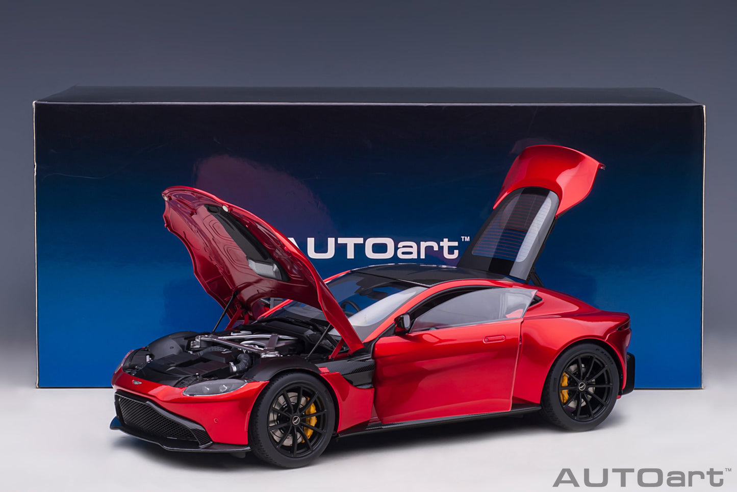 Macheta auto Aston Martin Vantage (2019) 1:18 AutoArt