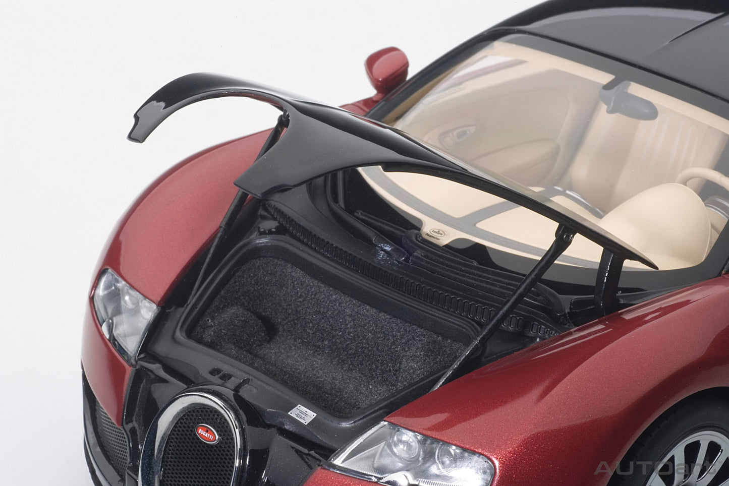 Macheta auto Bugatti Veyron #001 (2006) 1:18 AutoArt