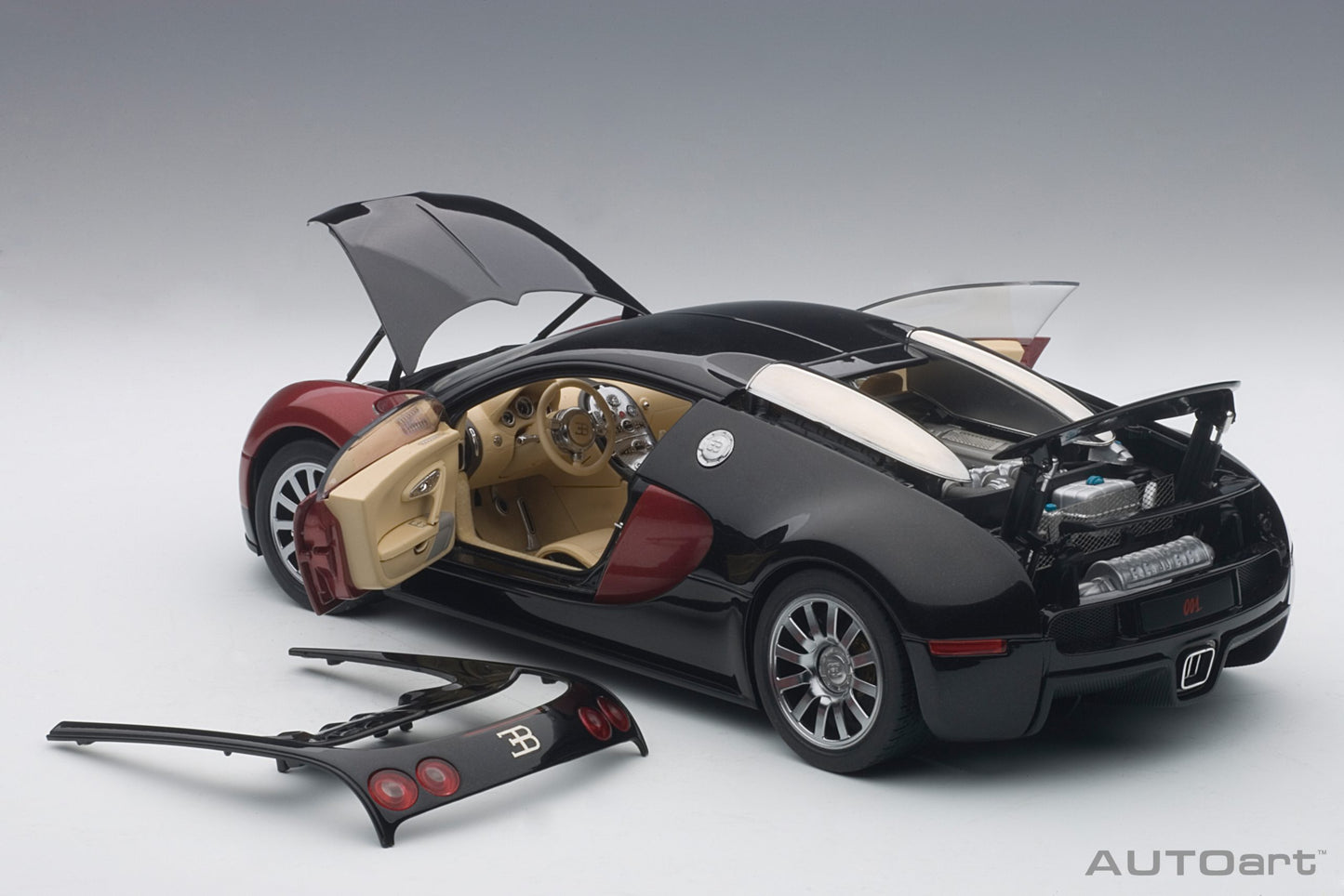 Macheta auto Bugatti Veyron #001 (2006) 1:18 AutoArt