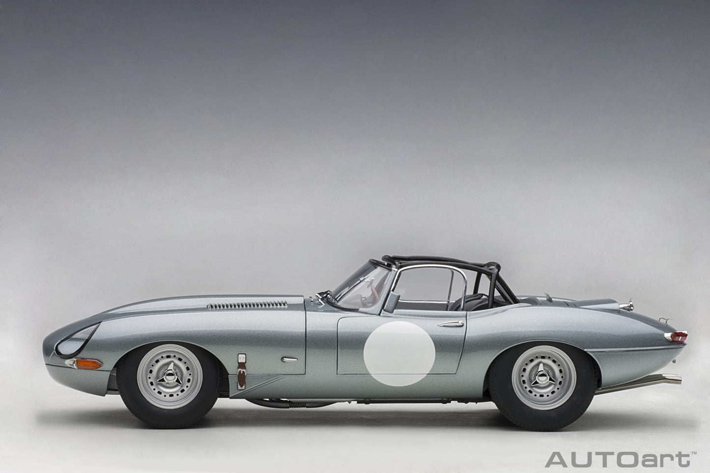 Macheta auto Jaguar Lightweight E-Type (2015) 1:18 AutoArt
