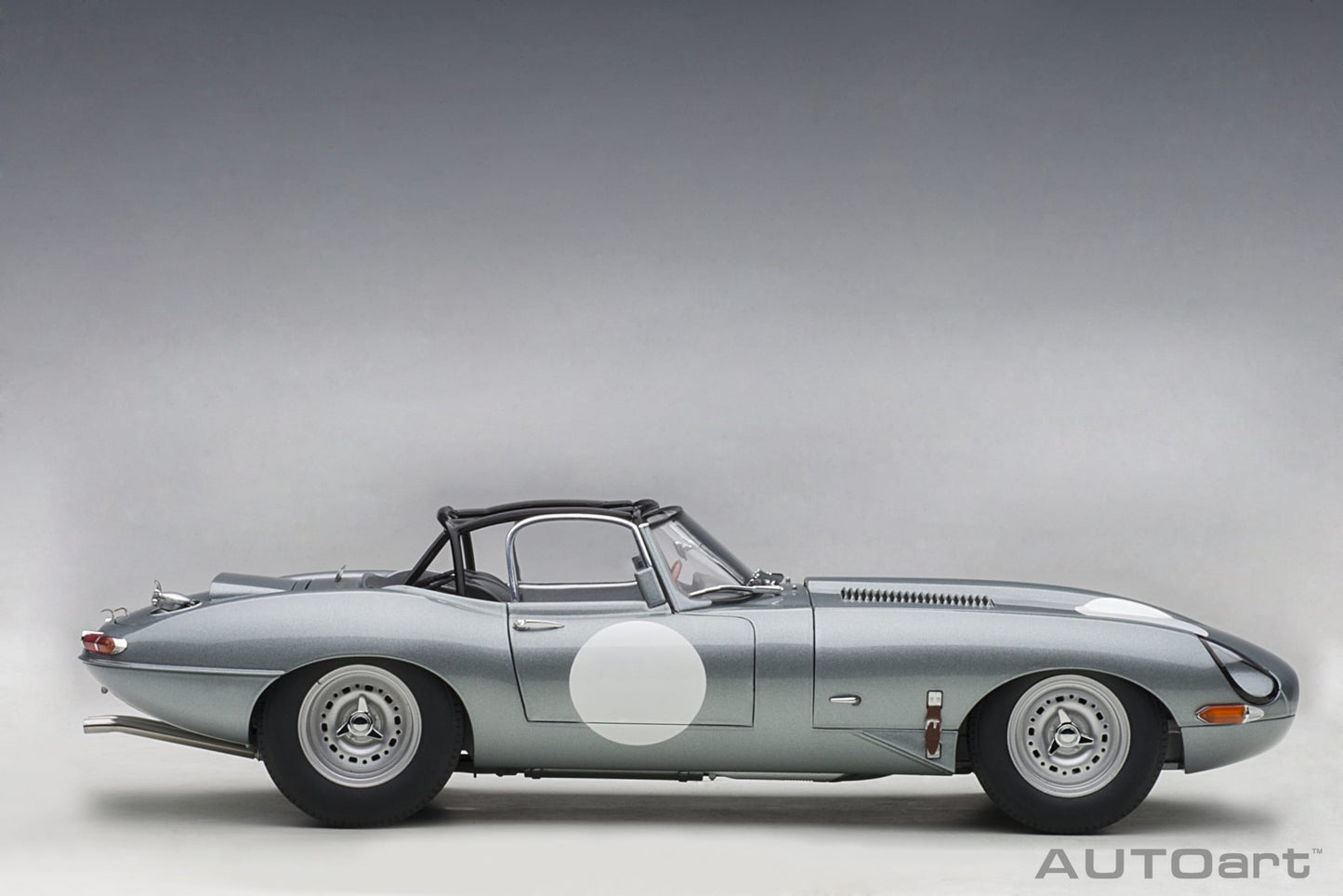 Macheta auto Jaguar Lightweight E-Type (2015) 1:18 AutoArt