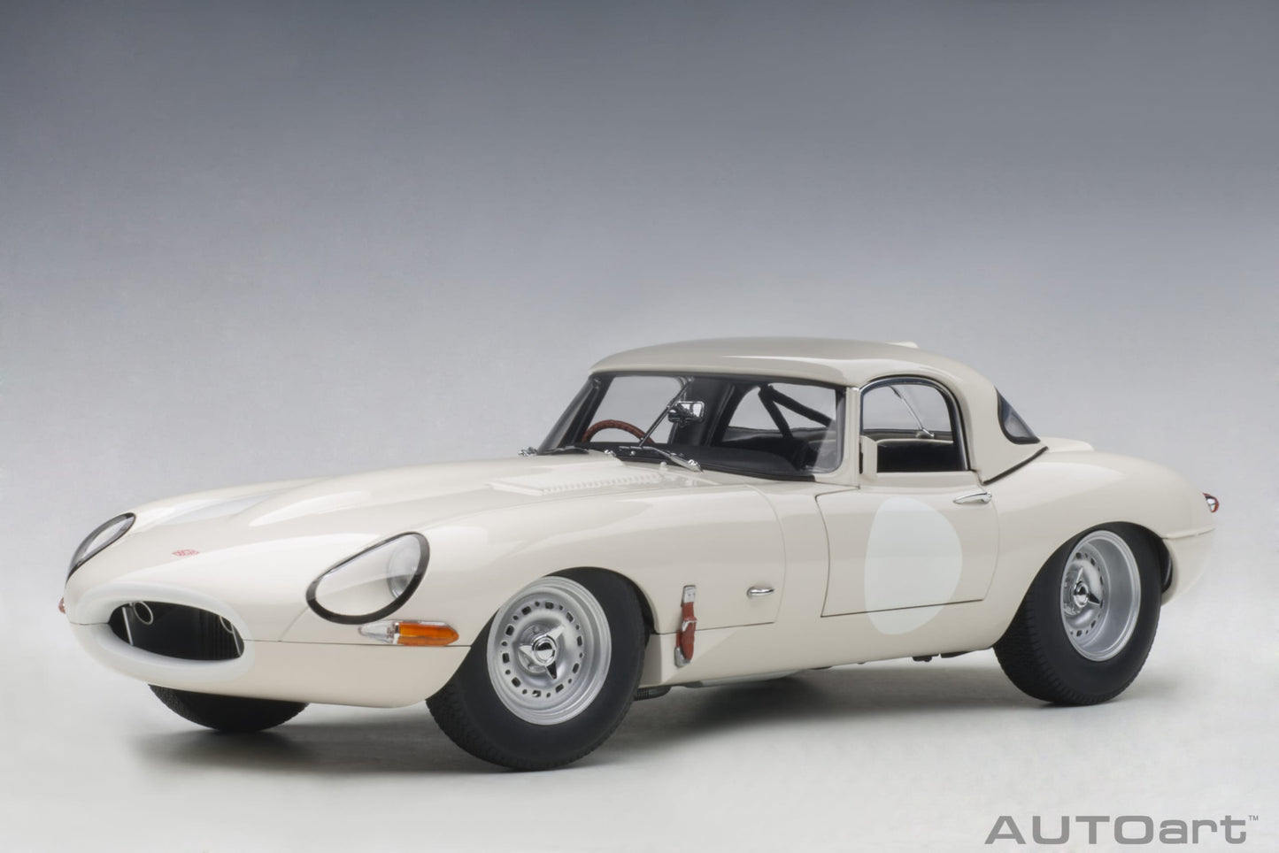 Macheta auto Jaguar Lightweight E-Type (2015) 1:18 AutoArt