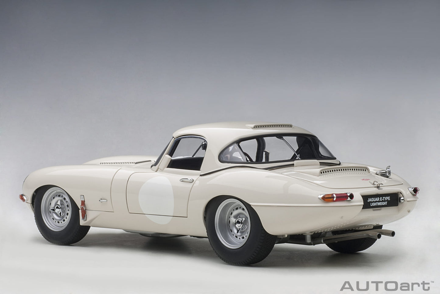 Macheta auto Jaguar Lightweight E-Type (2015) 1:18 AutoArt