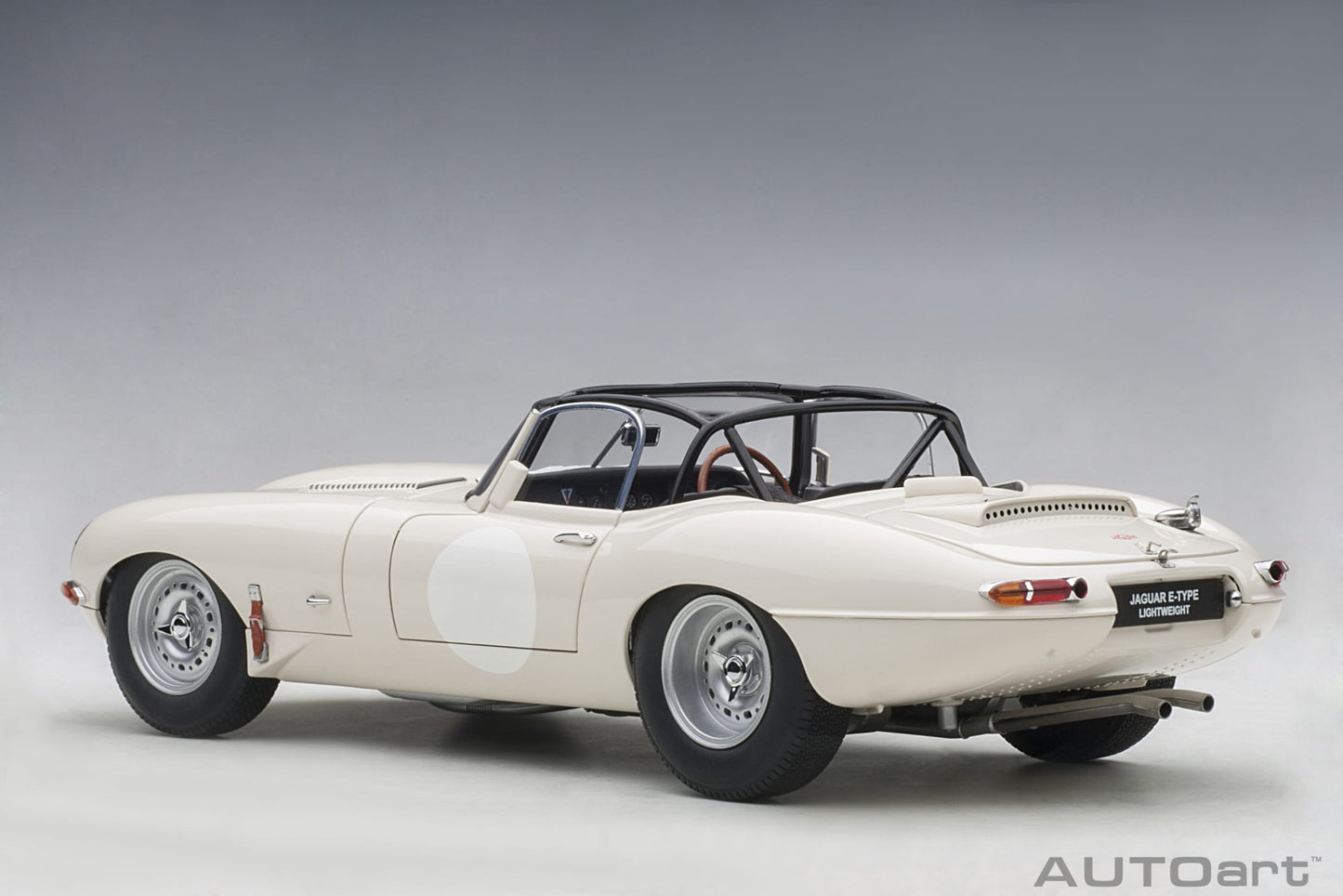 Macheta auto Jaguar Lightweight E-Type (2015) 1:18 AutoArt