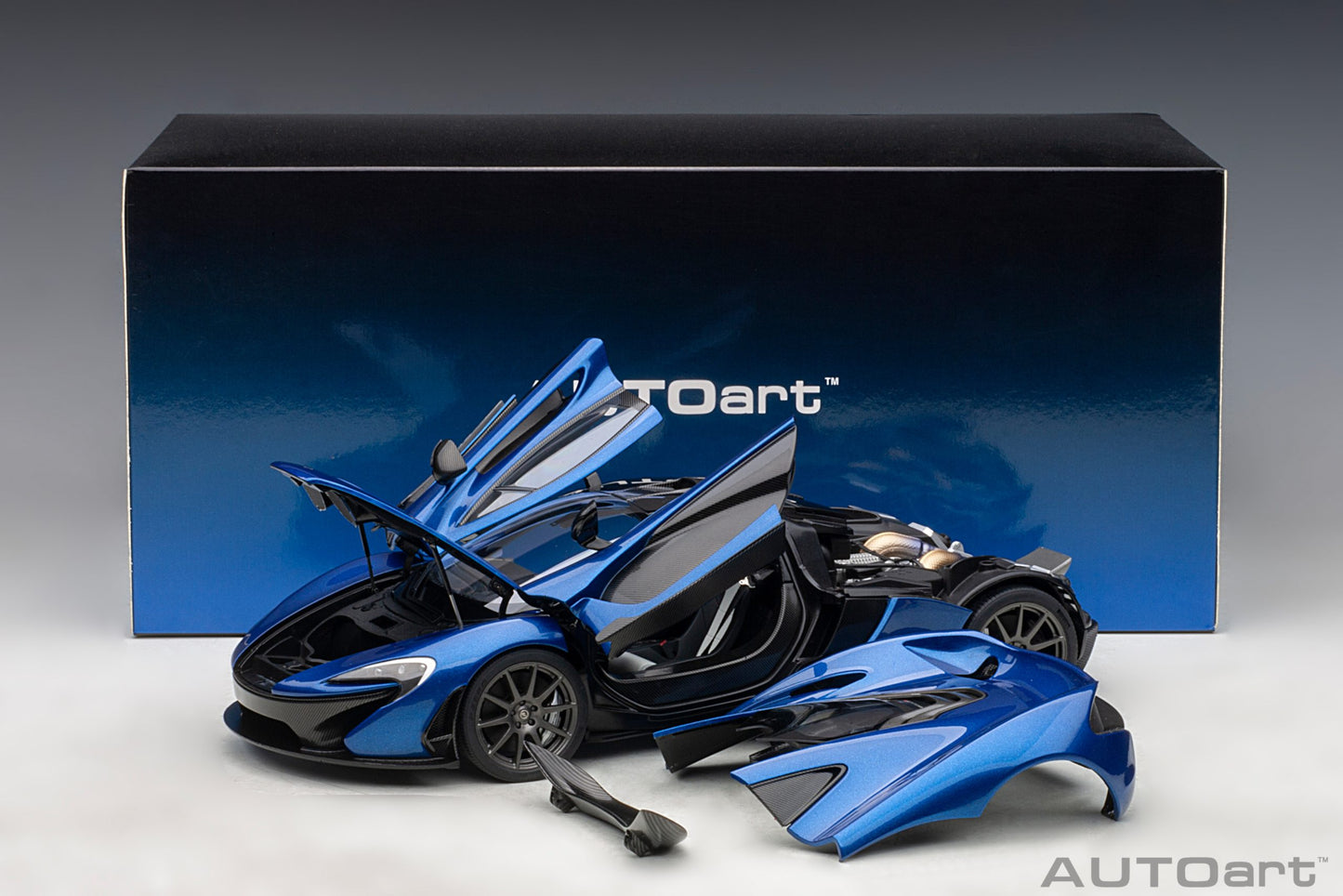 McLaren P1 (2013) 1:18 AutoArt model car