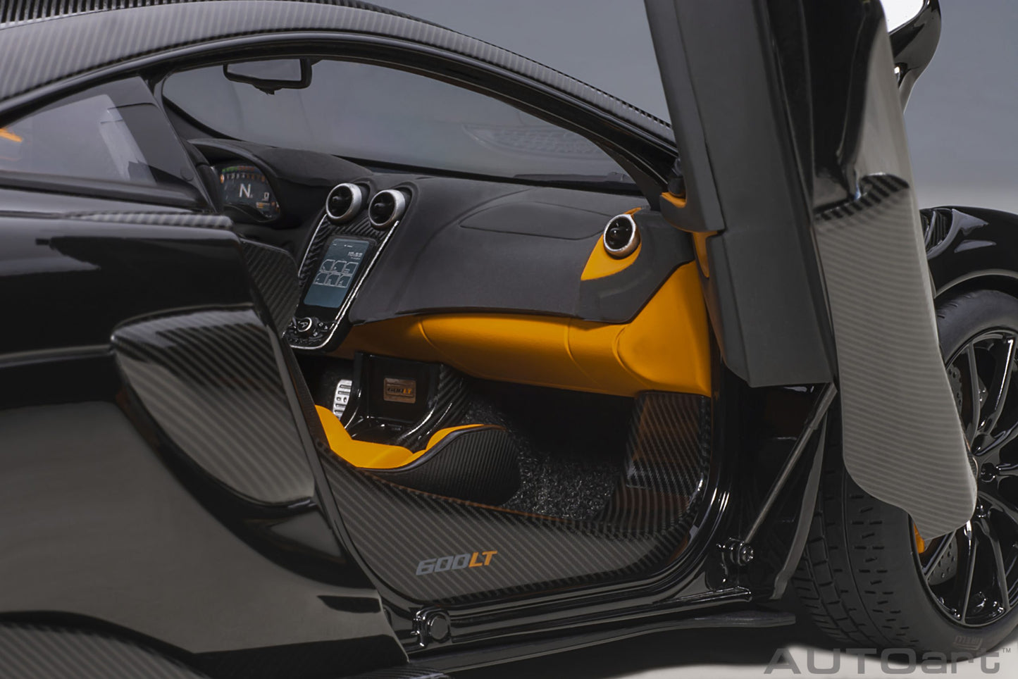 Macheta auto McLaren 600LT (2019) 1:18 AutoArt
