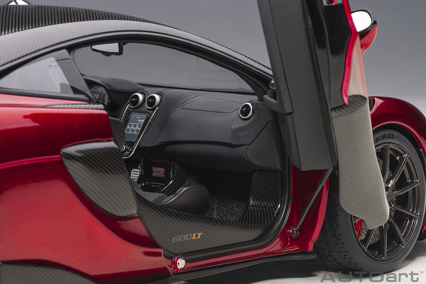 Macheta auto McLaren 600LT (2019) 1:18 AutoArt
