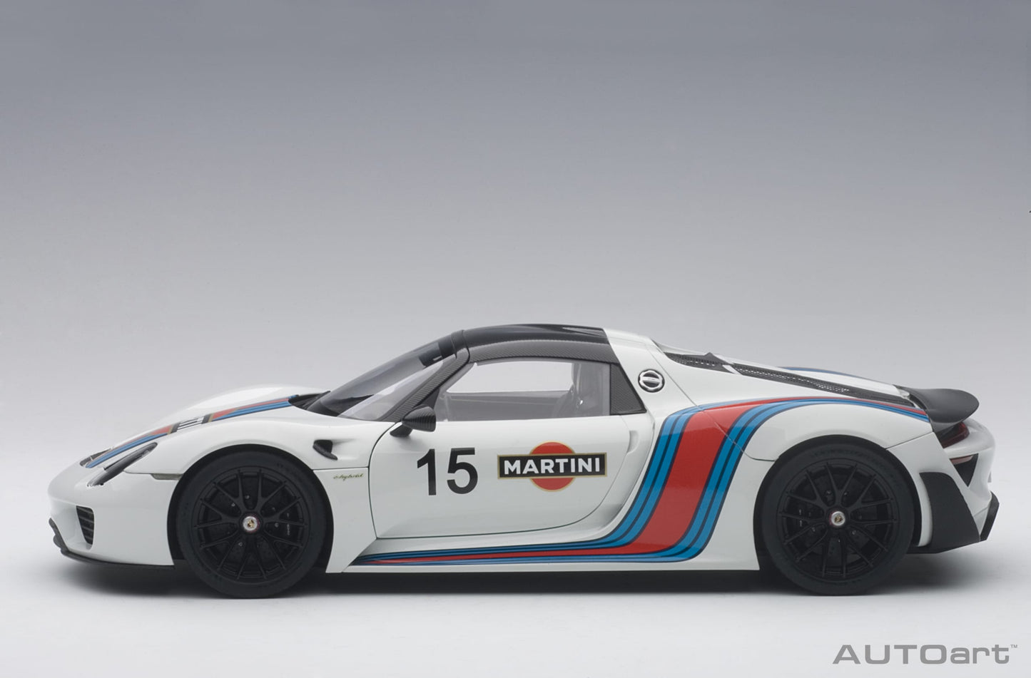 Macheta auto Porsche 918 Spyder Weissach Package (2013) 1:18 AutoArt