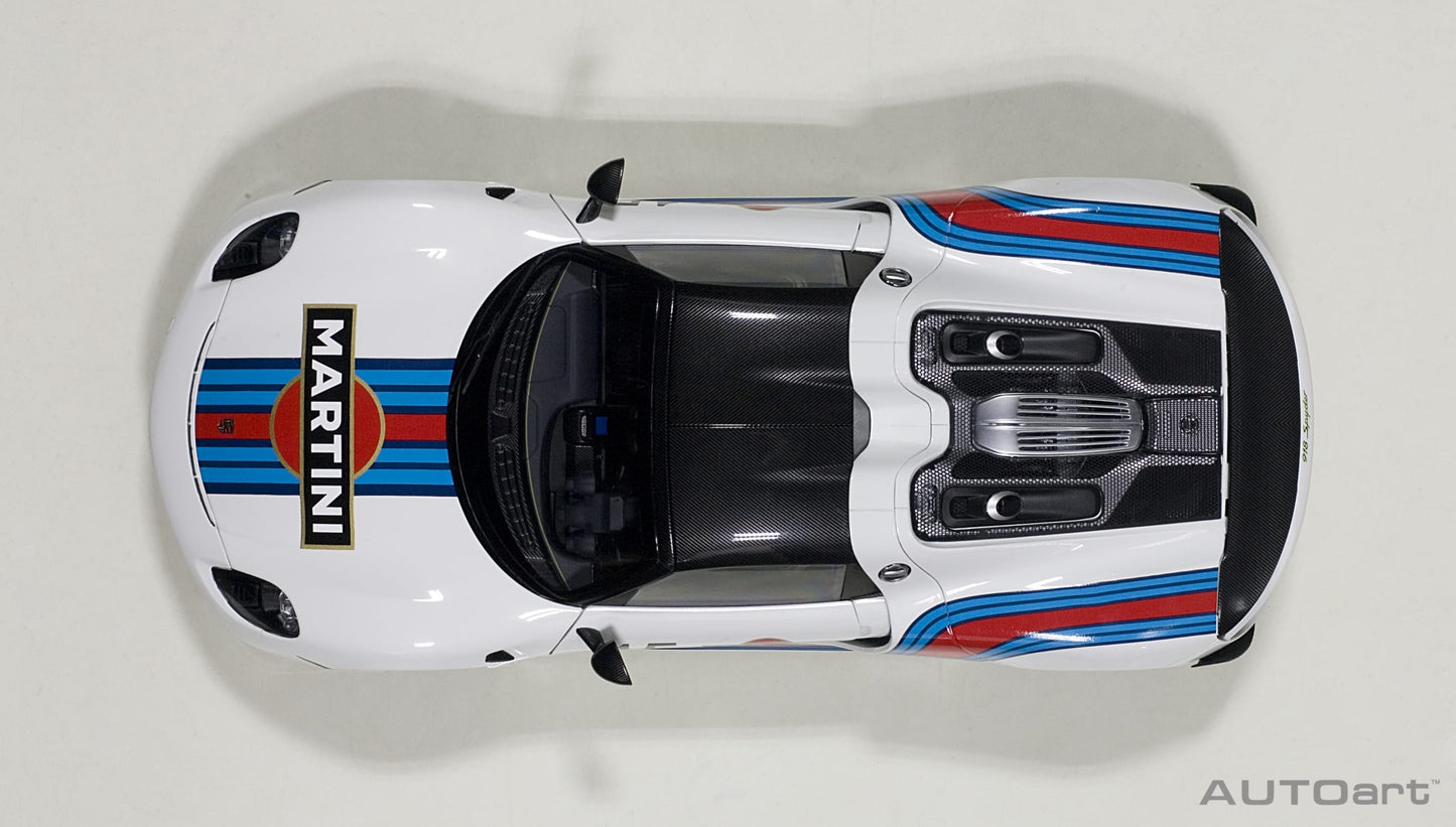 Macheta auto Porsche 918 Spyder Weissach Package (2013) 1:18 AutoArt