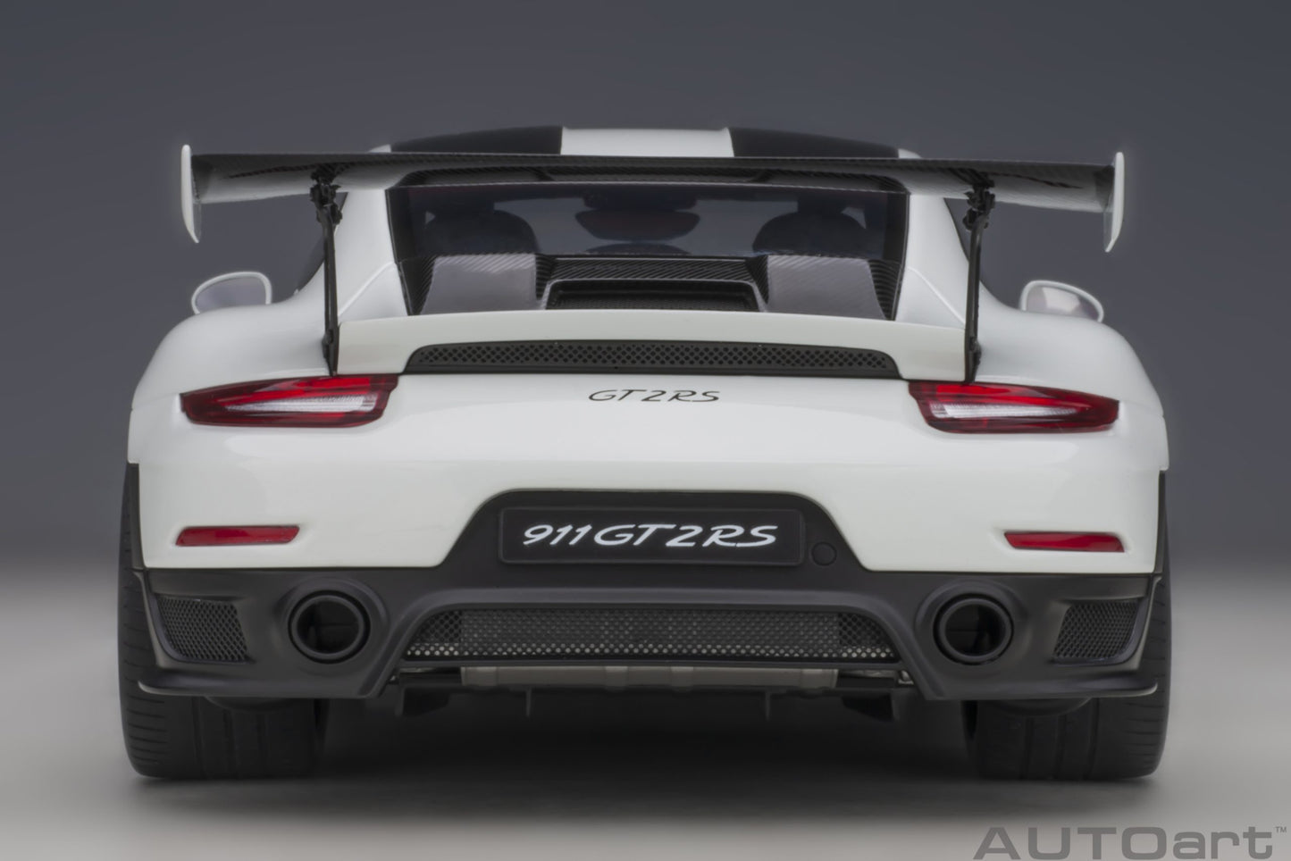 Macheta auto Porsche 911 (991.2) GT2RS Weissach Package (2017) 1:18 AutoArt