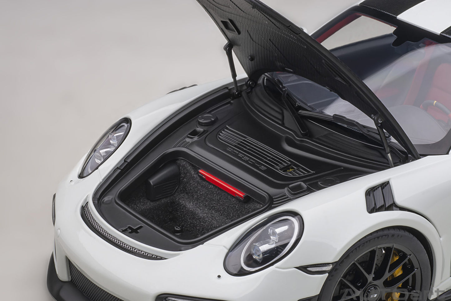 Macheta auto Porsche 911 (991.2) GT2RS Weissach Package (2017) 1:18 AutoArt