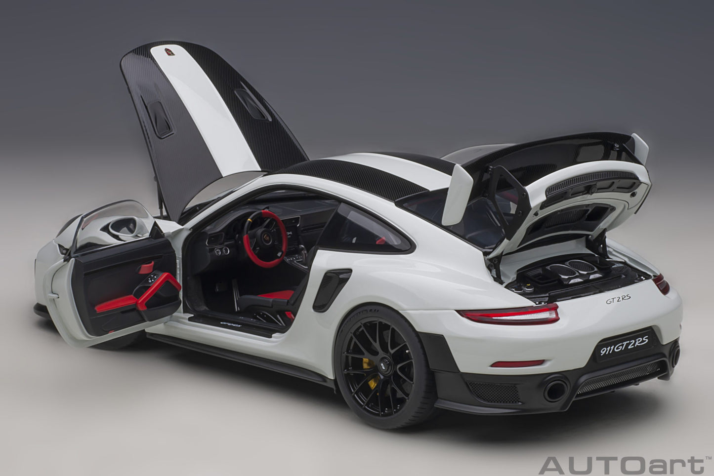 Macheta auto Porsche 911 (991.2) GT2RS Weissach Package (2017) 1:18 AutoArt