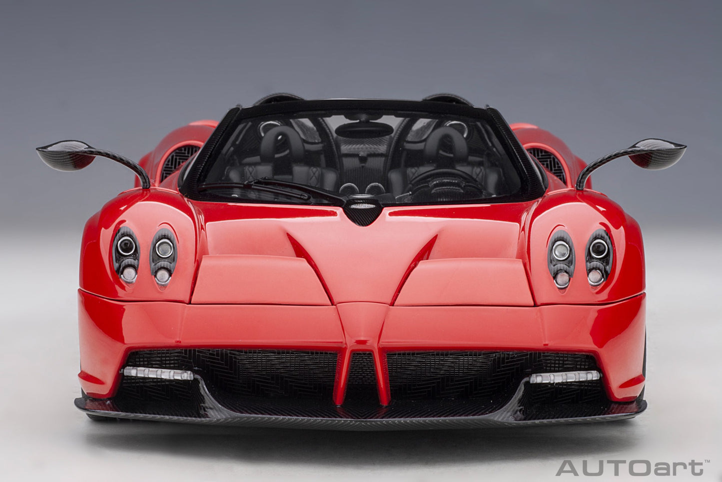 Macheta auto Pagani Huayra Roadster (2017) 1:18 AutoArt