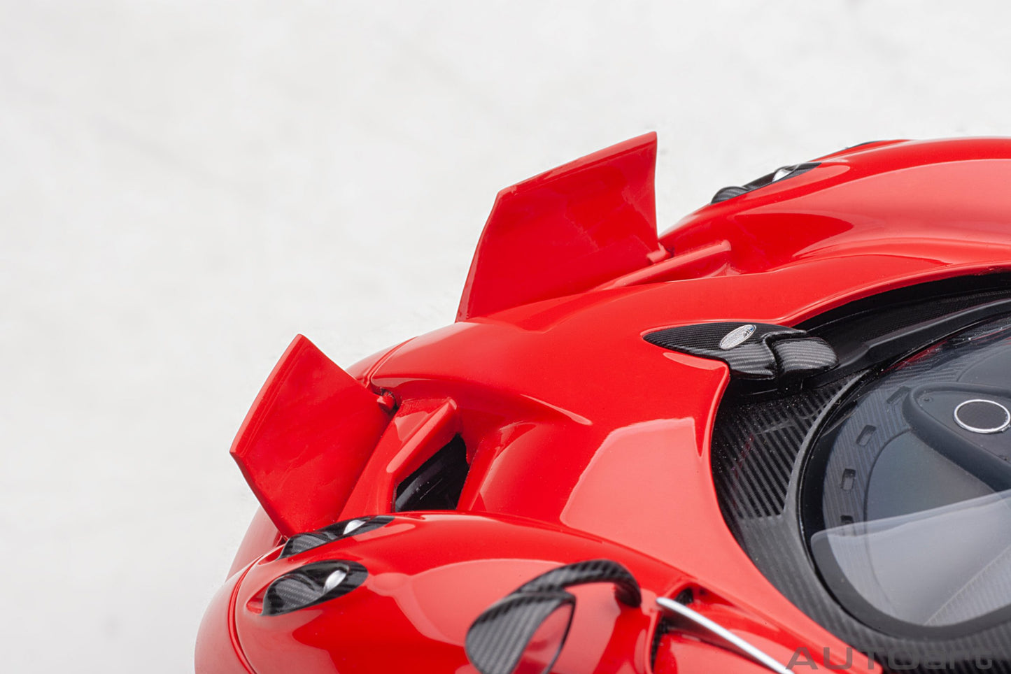 Macheta auto Pagani Huayra Roadster (2017) 1:18 AutoArt