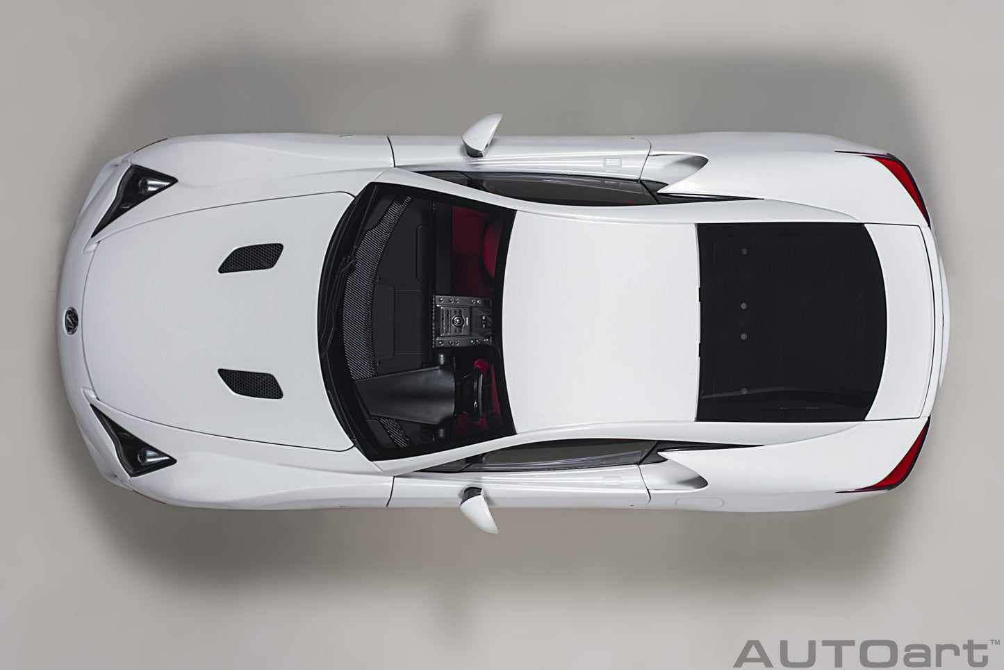 Macheta auto Lexus LFA (2010) 1:18 AutoArt