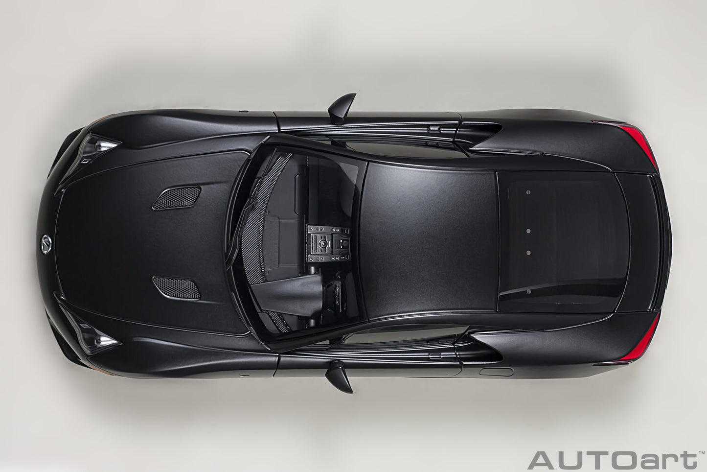 Macheta auto Lexus LFA (2010) 1:18 AutoArt