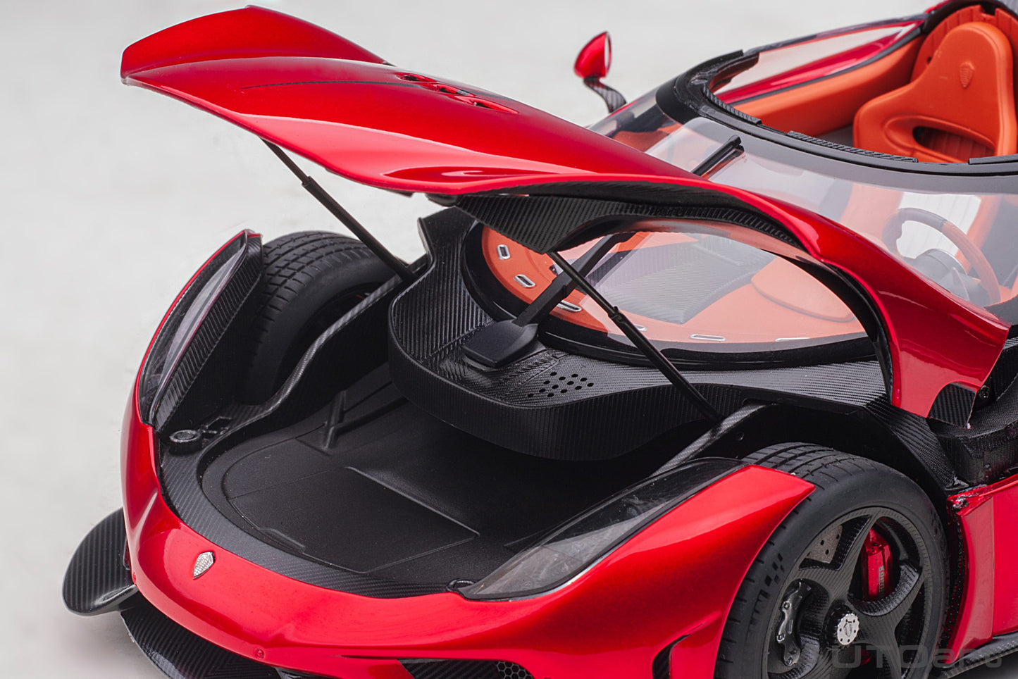 Macheta auto Koenigsegg Regera (2016) 1:18 AutoArt