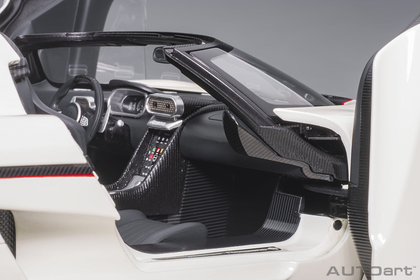 Macheta auto Koenigsegg Regera (2016) 1:18 AutoArt