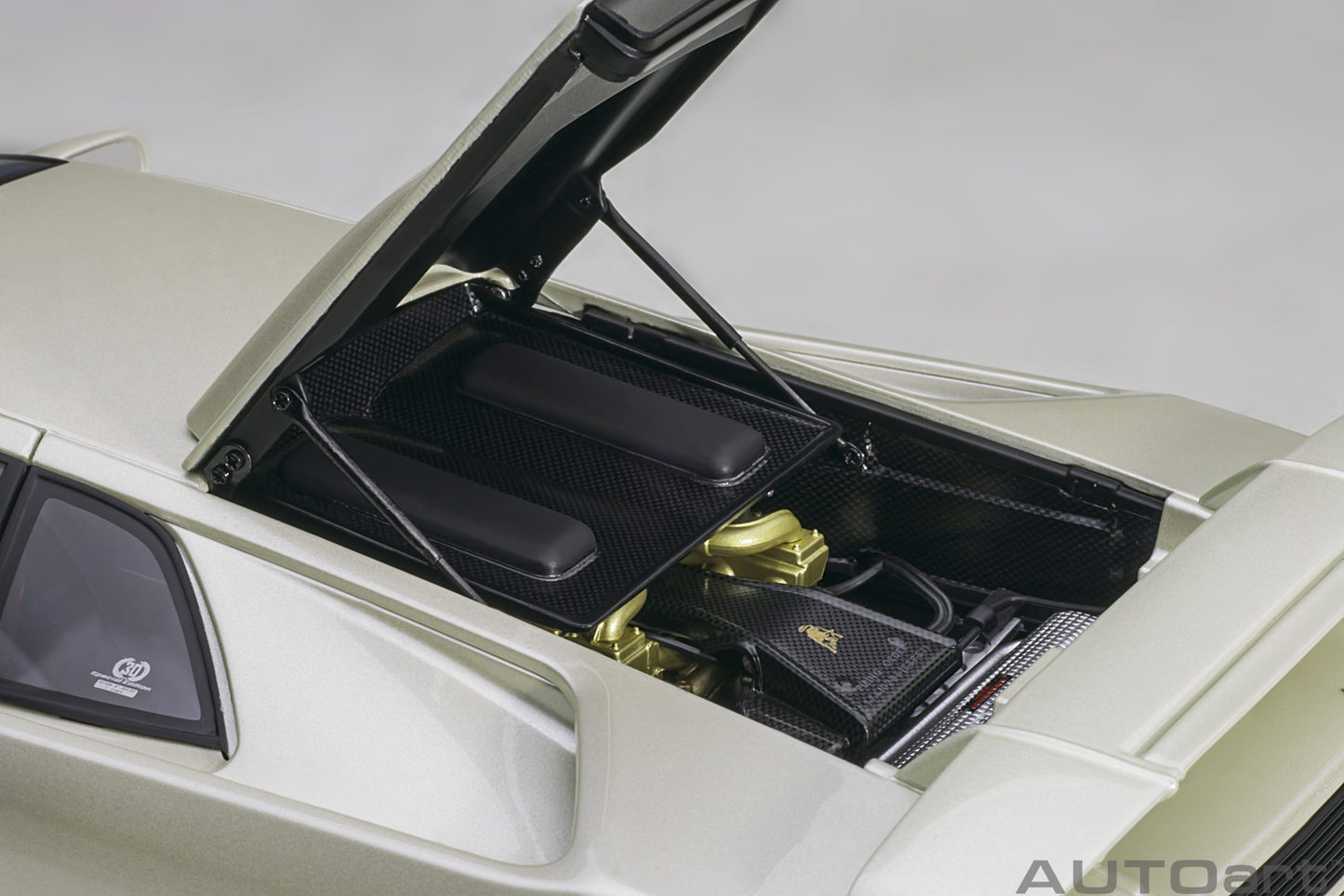 Macheta auto Lamborghini Diablo JOTA (1995) 1:18 AutoArt