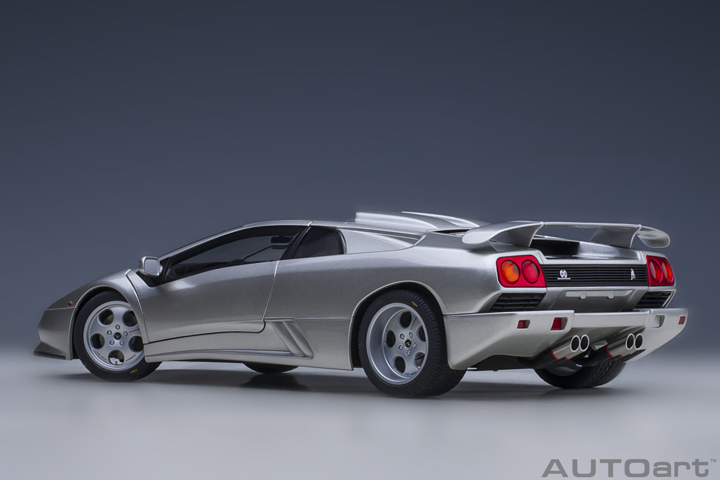 Macheta auto Lamborghini Diablo JOTA (1995) 1:18 AutoArt