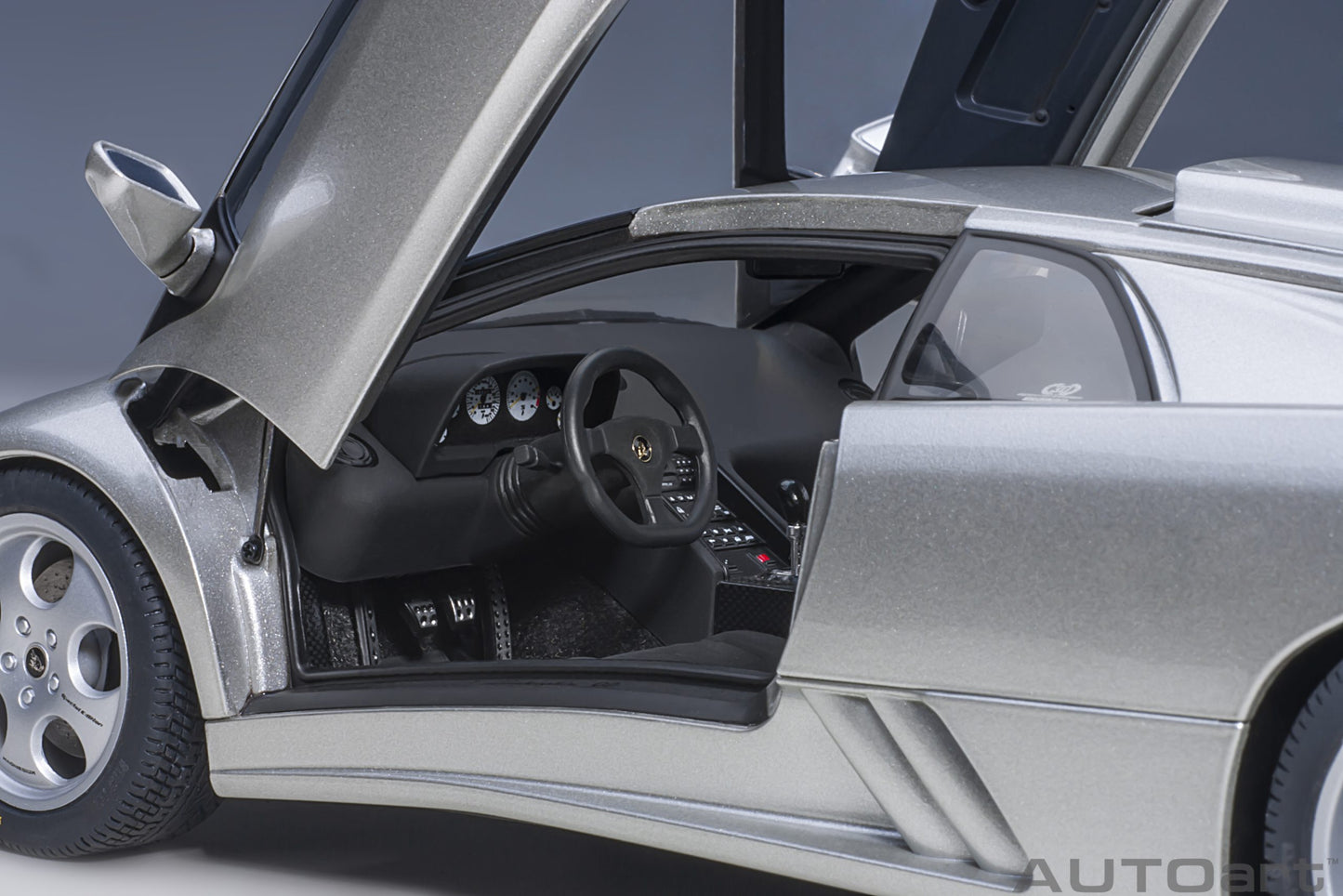 Macheta auto Lamborghini Diablo JOTA (1995) 1:18 AutoArt