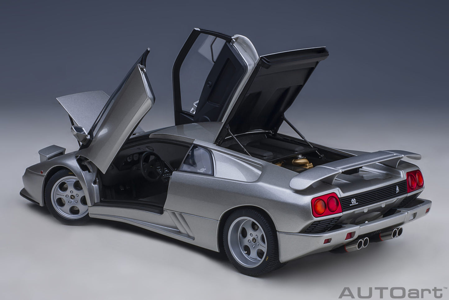 Macheta auto Lamborghini Diablo JOTA (1995) 1:18 AutoArt