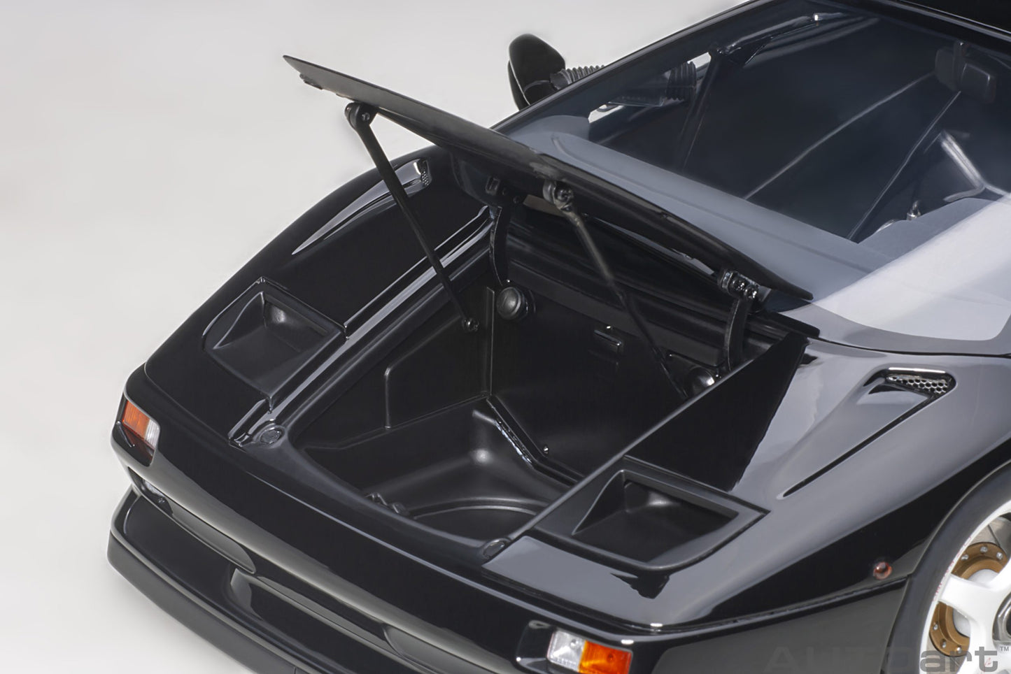 Macheta auto Lamborghini Diablo SV R (1996) 1:18 AutoArt