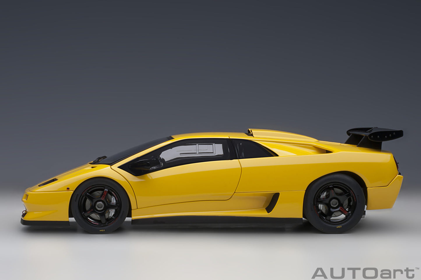 Macheta auto Lamborghini Diablo SV R (1996) 1:18 AutoArt