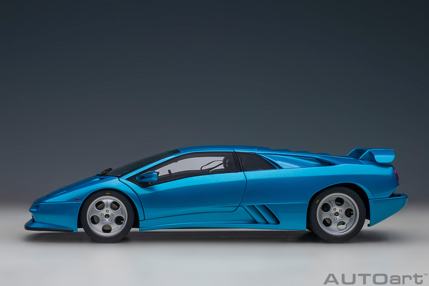 Macheta auto Lamborghini Diablo SE30 (1993) 1:18 AutoArt