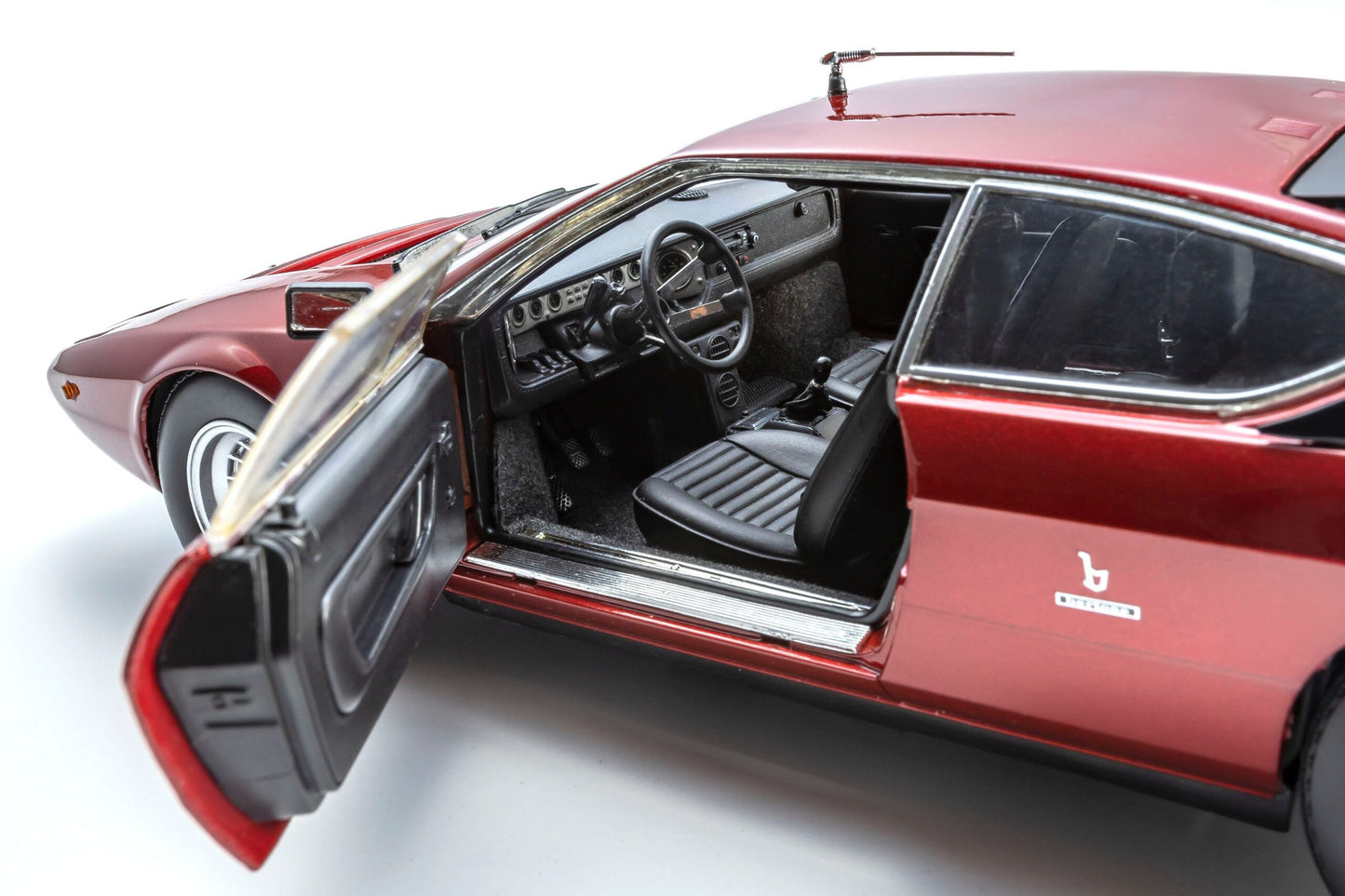 Macheta auto Lamborghini Uraco (1973) 1:18 Kyosho