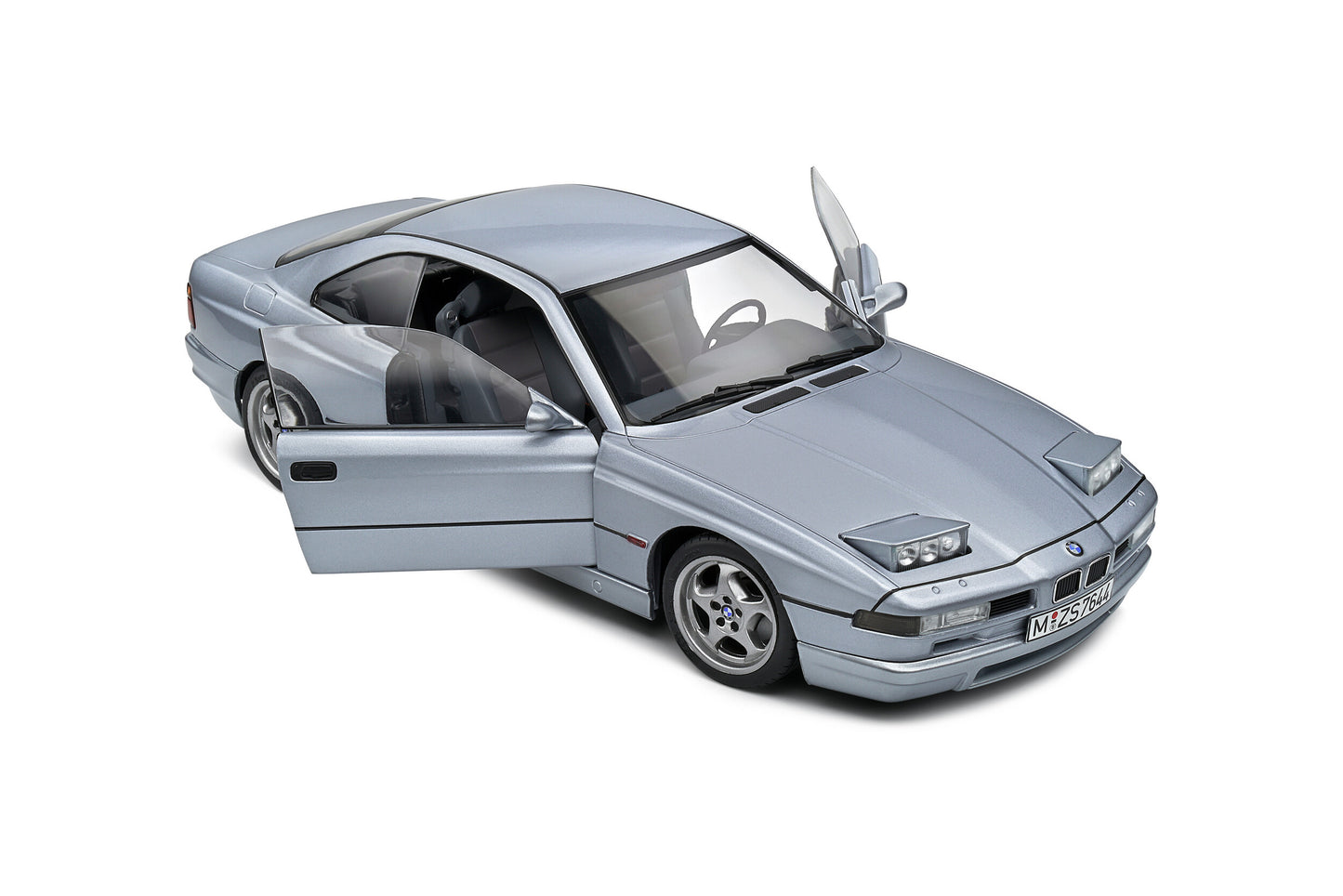 Macheta auto BMW 850 (E31) CSI (1990) 1:18 Solido