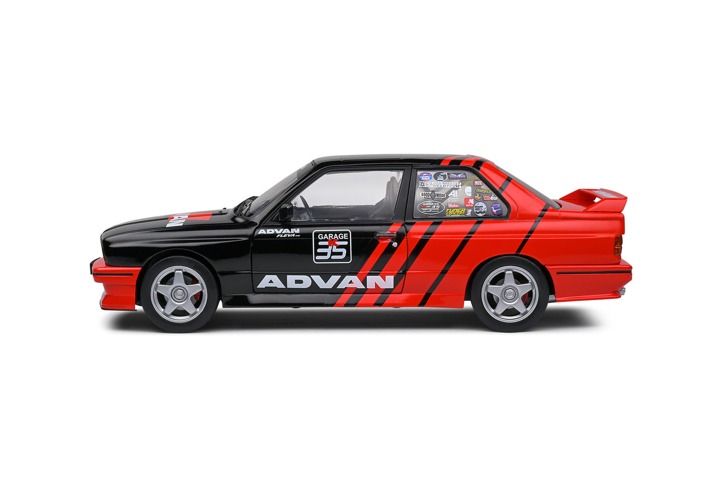 Macheta auto BMW E30 M3 Drift Team (1990) 1:18 Solido