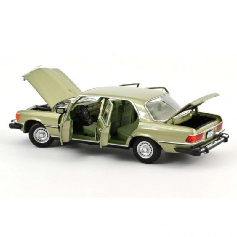 Macheta auto Mercedes-Benz 450 SEL 1979 1:18 Norev