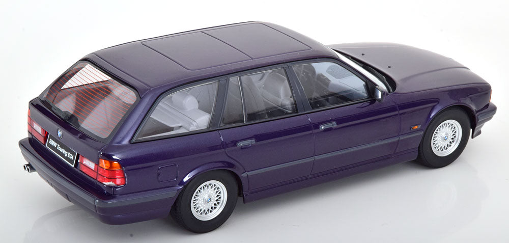 Macheta auto BMW 5 Series E34 1996 1:18 Triple9