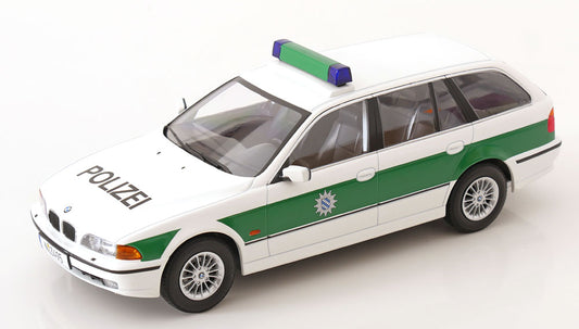Macheta auto BMW 5 Series E39 Polizei 1:18 Triple 9