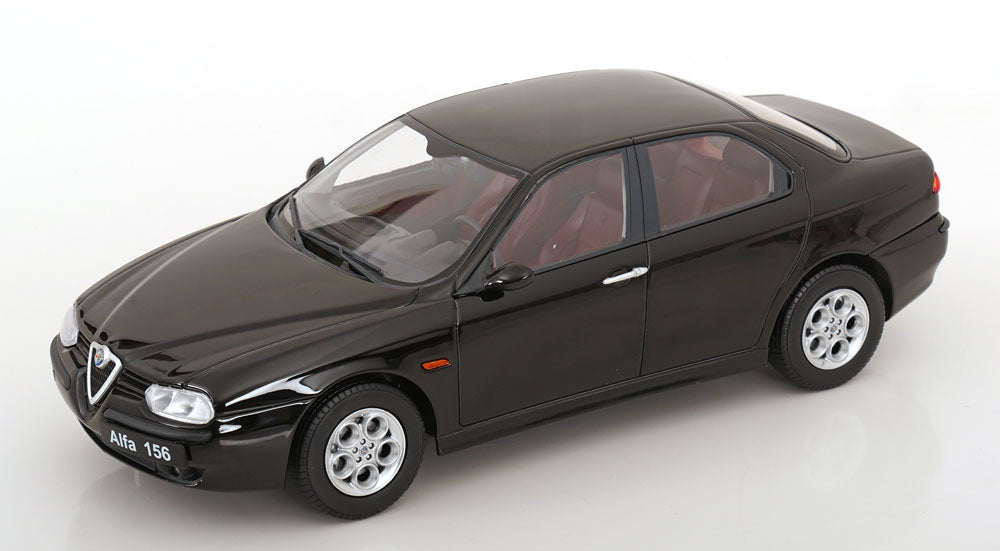 Macheta Alfa Romeo 156 1998 negru 1:18 Triple 9