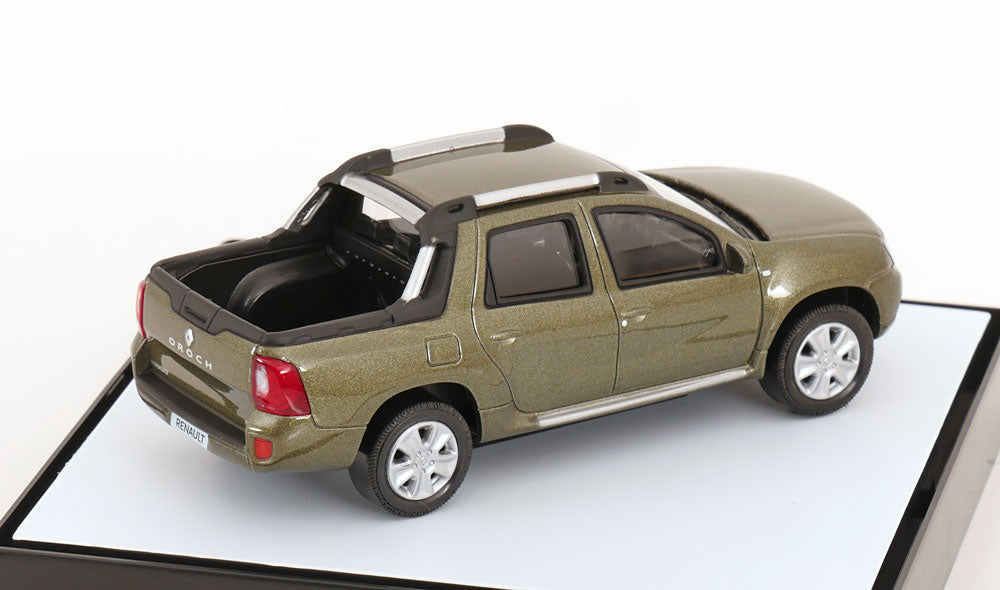 Macheta auto verde Renault Duster Oroch 2015 Norev scara 1:43 din metal