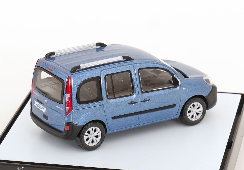 Macheta auto Norev Renault Duster Kangoo 2 2013, albastru metal, scara 1:43