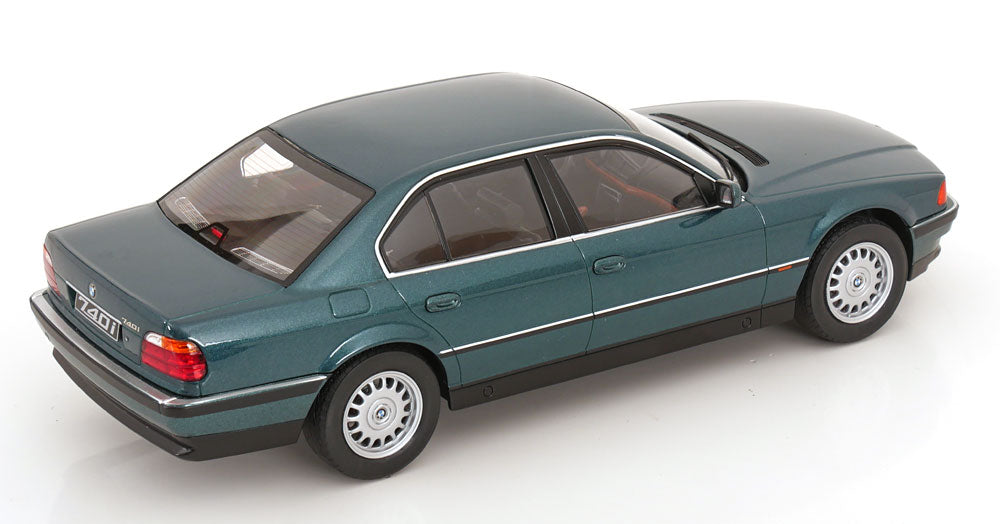 BMW 740i E38 (1994) 1:18 KK-Scale model car