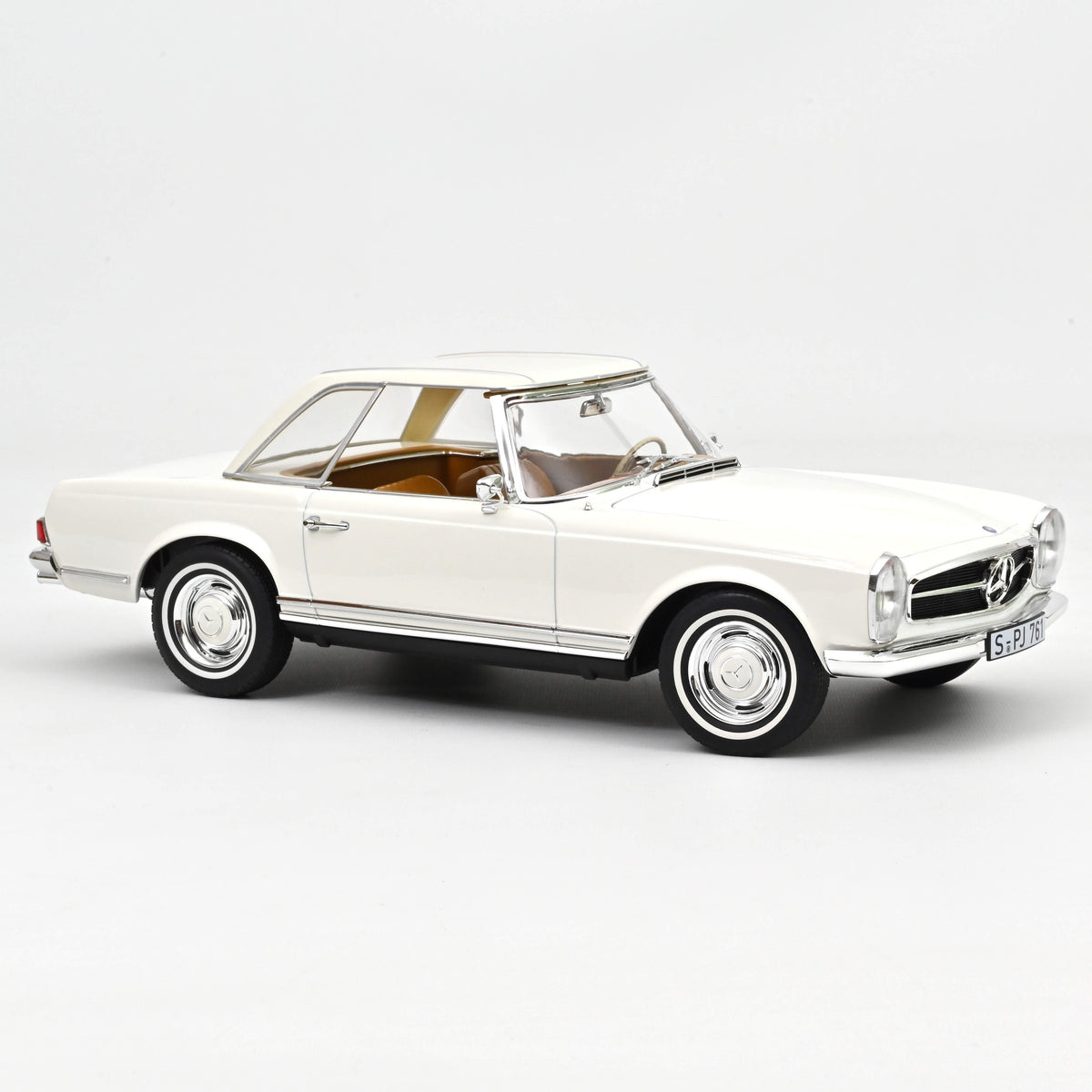 Macheta auto  Mercedes-Benz 230 SL 1963 White 1:12 Norev