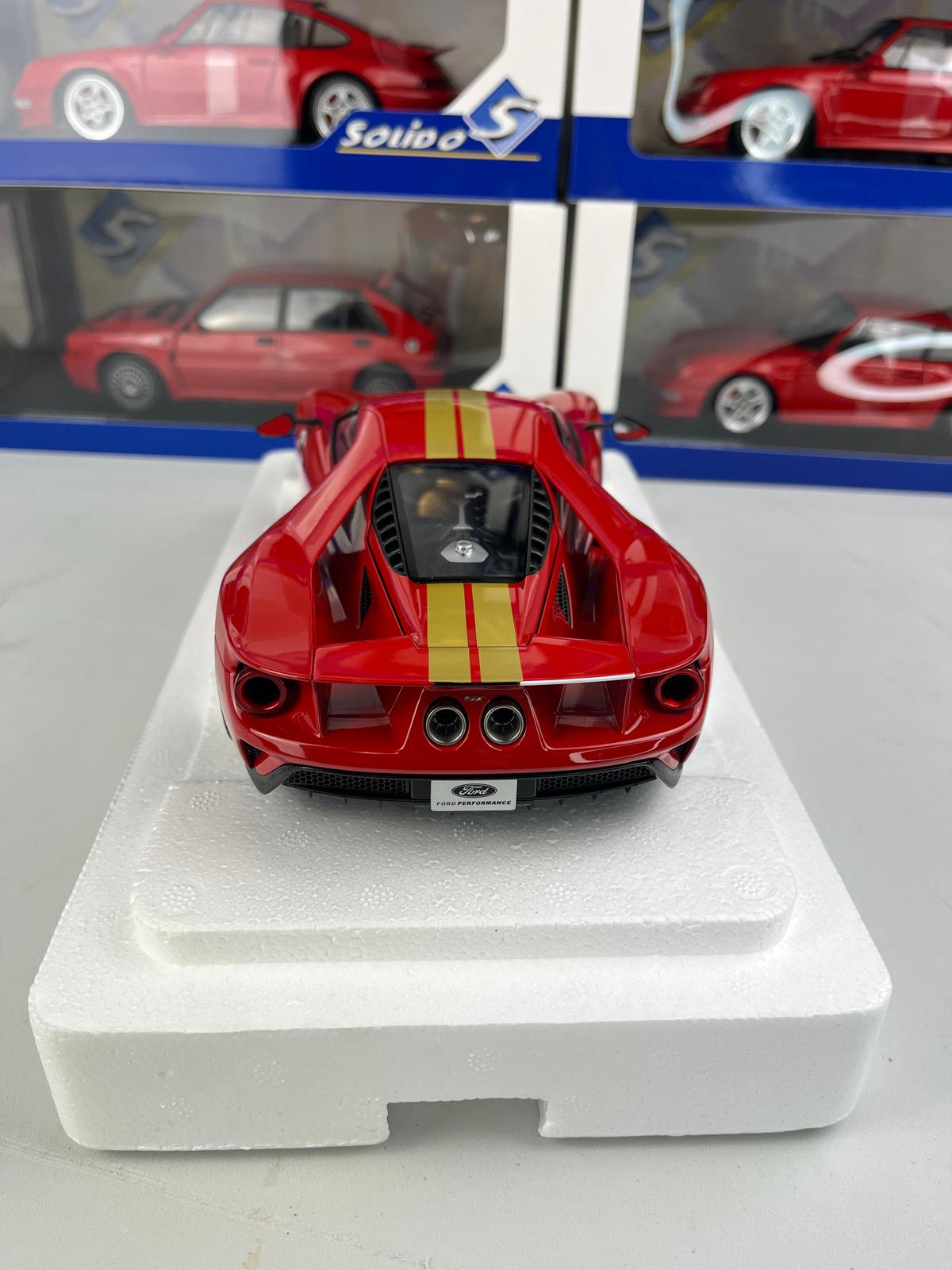 *Defecta Macheta auto Ford GT 2022 Alan Mann Heritage Edition (Alan Mann Red) (2022) 1:18 AutoArt *Defecta