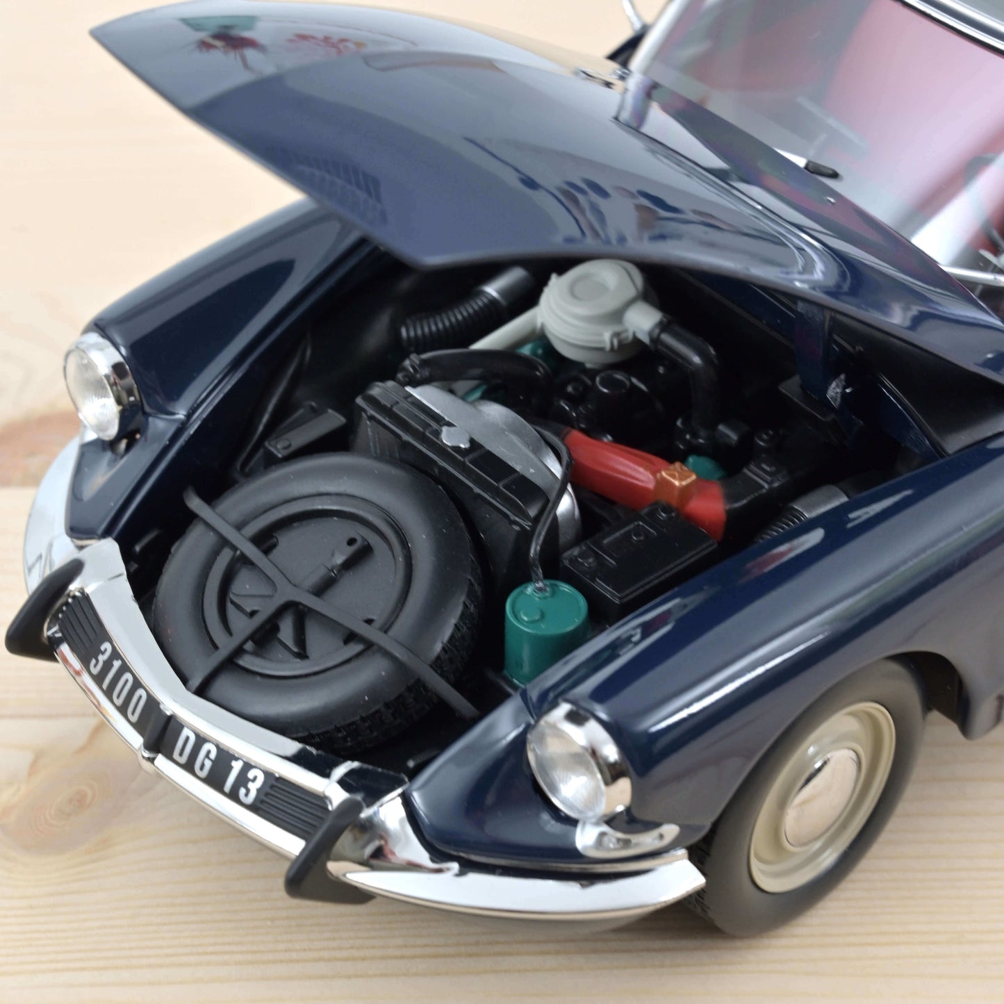 Macheta auto Citroen ID 19 Break (1967) 1:18 Norev