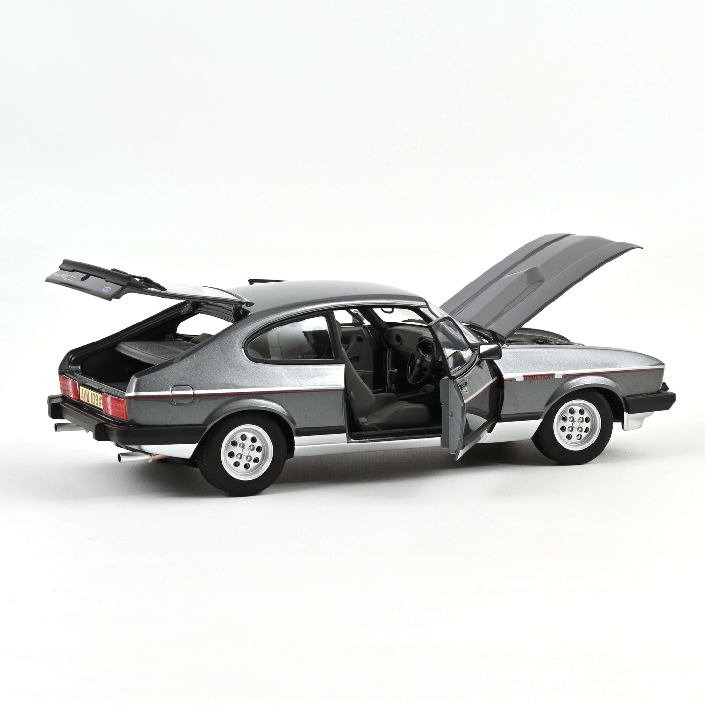 Macheta auto Ford Capri Mk.III 2.8 Injection RHD (1981) 1:18 Norev